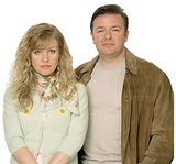 Beeldvergroting: Ashley Jensen en Ricky Gervais als Maggie Jacobs en Andy Millman in Extras.