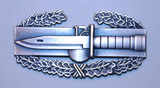 Beeldvergroting: Combat Action Badge dwingt respect af!