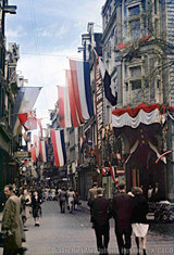 Beeldvergroting: Alphons Hustinx - Kalverstraat, 27-06-1945